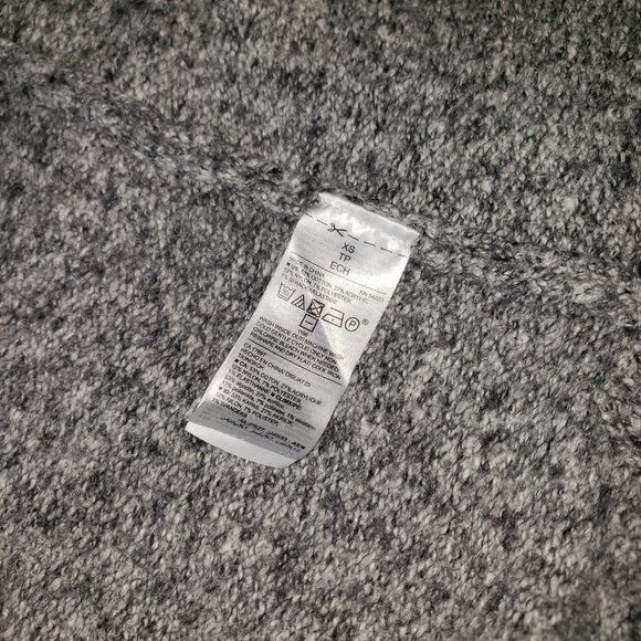 Old Navy Gray XS sweater Jacket with two front big pockets - Picture 6 of 13